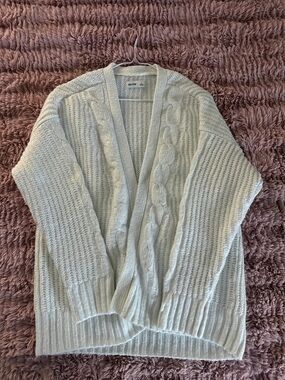 Hollister Comfy Cloud Easy No-Close Cardigan